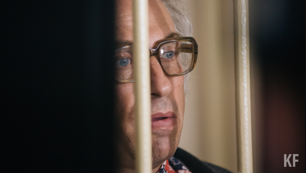 Всего по делу проходят шесть человек.