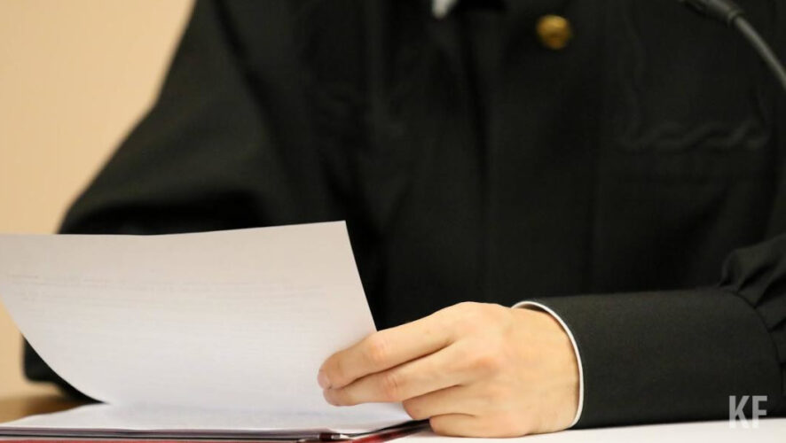 На протяжении нескольких лет мужчина угрожал семье расправой.