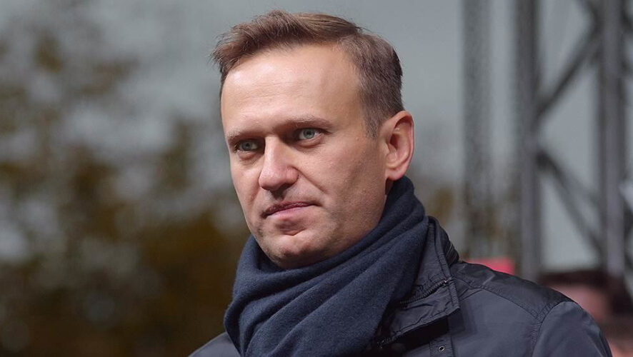 Росгвардия не собирается рассматривать обращение оппозиционера Алексея Навального.