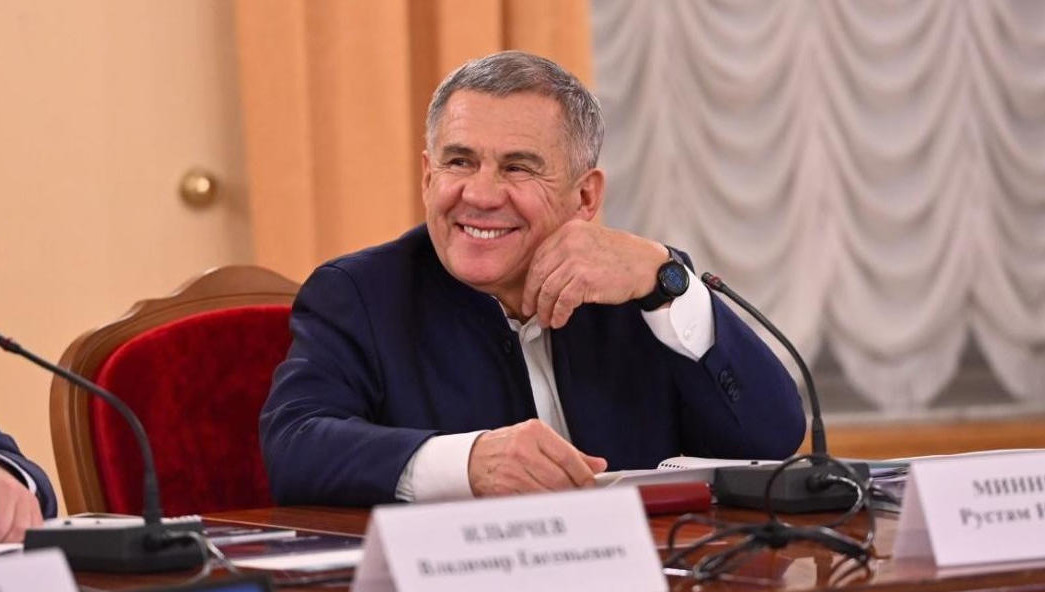 Через месяц стартует обновленный KazanSummit – это реальный шанс Татарстана стать фактическими воротами России на Восток. В условиях острого и явно затяжного конфликта с Западом стране такие ворота просто необходимы. Но какие здесь могут быть риски и перспективы?