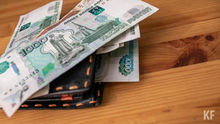 Мужчина отдал полицейскому 2 тысячи рублей.