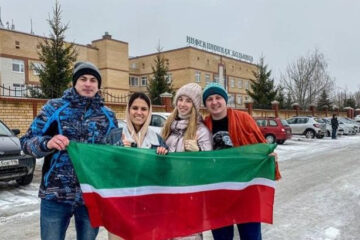 Посетители передали эвакуированным в Казань россиянам чак-чак