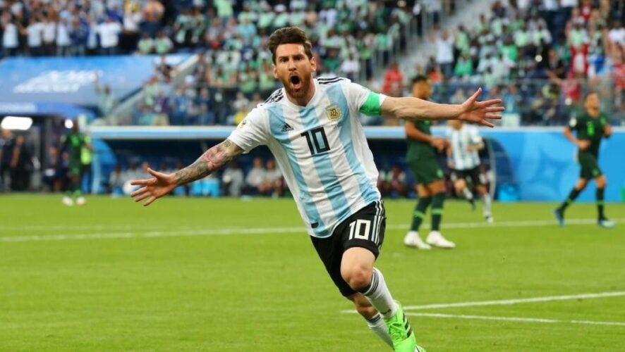 Победа аргентинцев над Нигерией и поражение Исландии от Хорватии в параллельном матче позволило команде из Южной Америки выйти в плей-офф