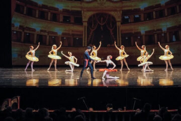 В рамках фестиваля состоится приезд сразу двух приглашенных балетных коллективов.