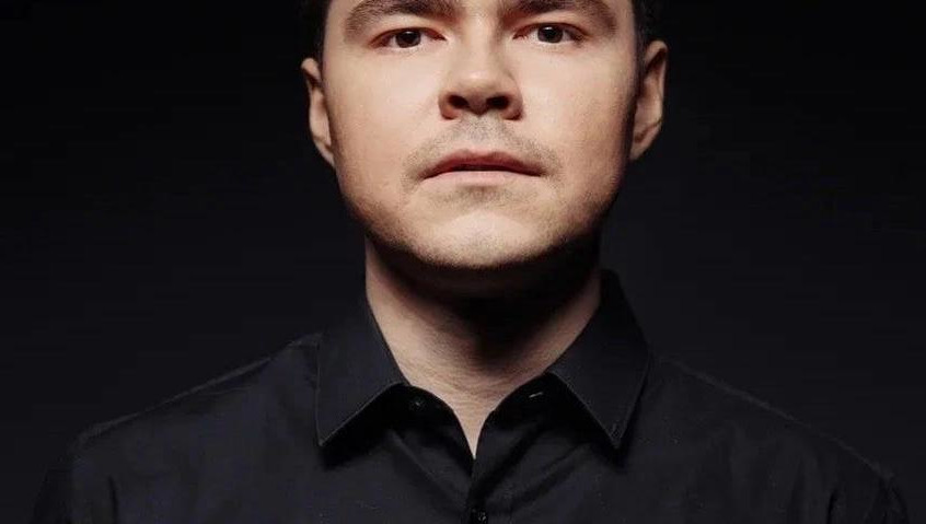 Аяз Шабутдинов был задержан силовиками в Москве по подозрению в аферах с продажей обучающих курсов.