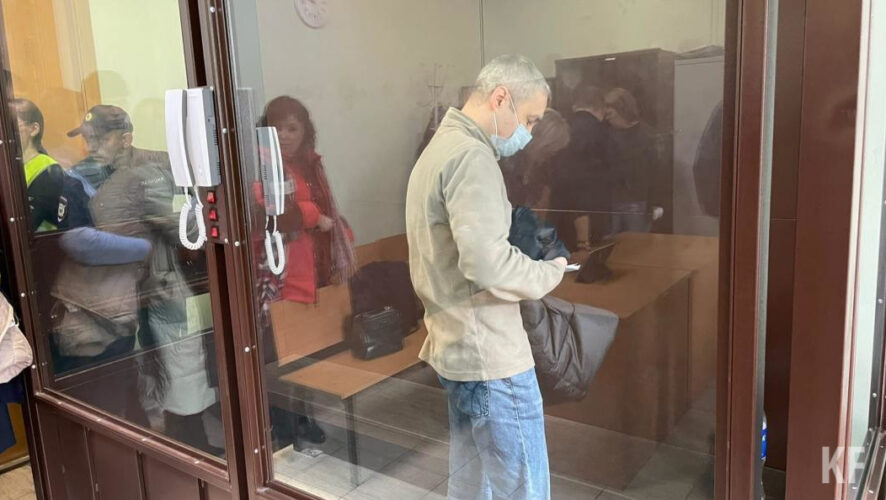 Обвинение запрашивало для экс-замначальника БОП МВД по республике Ильдара Камалов семь лет колонии общего режима