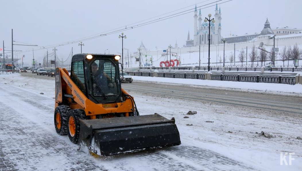 К очистке дорожной сети хотят привлечь 43 водителей и 45 рабочих.