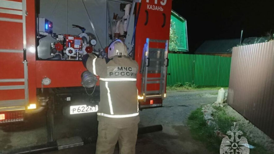 Другой мужчина отделался ожогами.