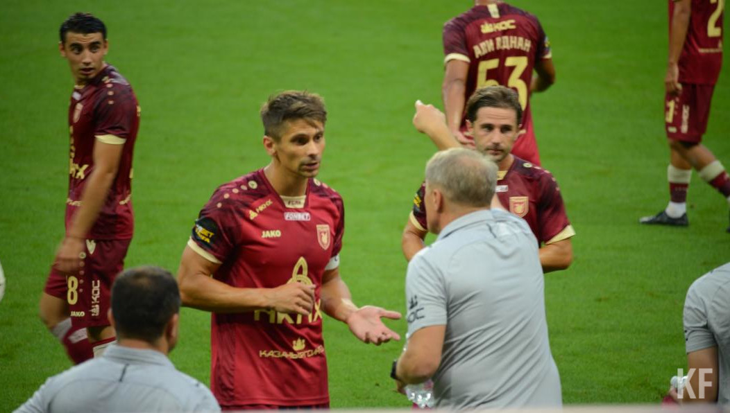 Причина - разные взгляды с главным тренером команды.