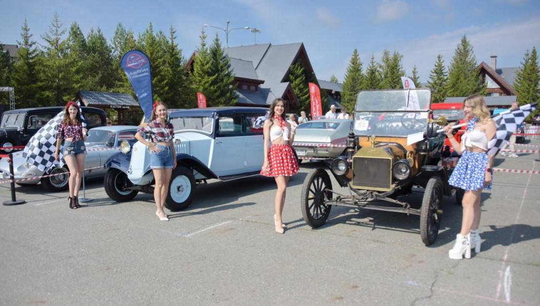 Самые крупные коллекции презентовали автолюбители из Высокой Горы и Казани.