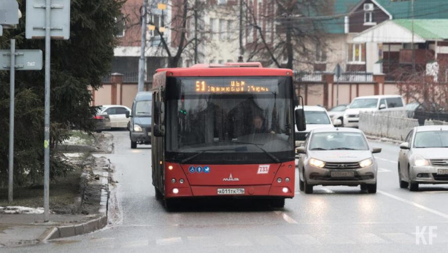 Самым популярным видом транспорта оказались автобусы.