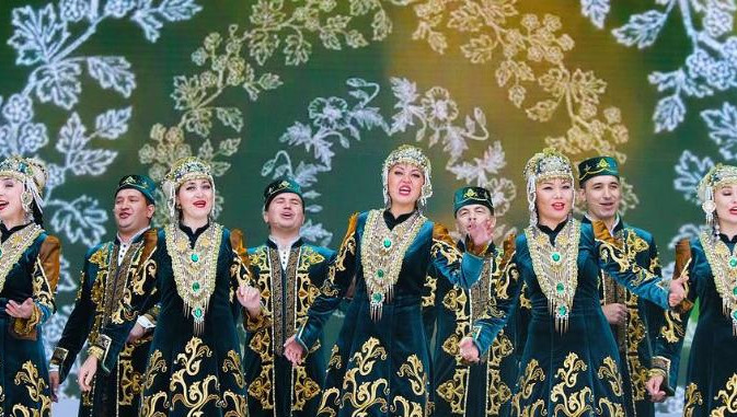 Главным событием стал большой гала-концерт ведущих коллективов и артистов Северного Кавказа.