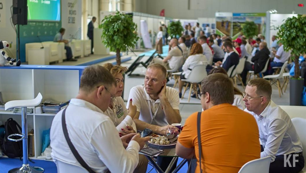 В России собираются обязать предпринимателей делиться персональными данными своих пользователей. Однако эксперты не в восторге от этого предложения.