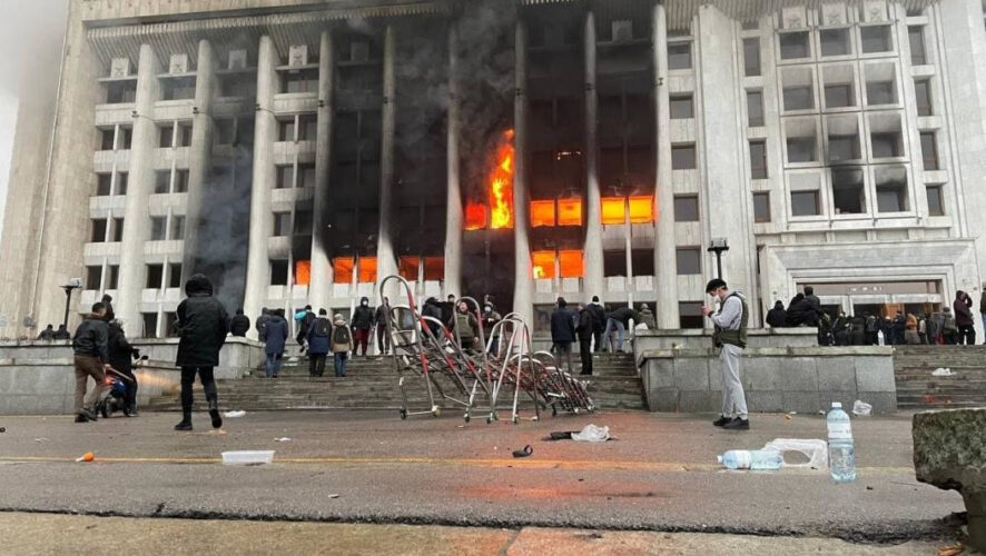 Сейчас лидеры всех стран Договора о коллективной безопасности (ОДКБ) находятся в постоянном контакте.