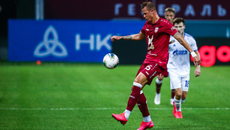 Казанский клуб дает полузащитнику время до конца года.