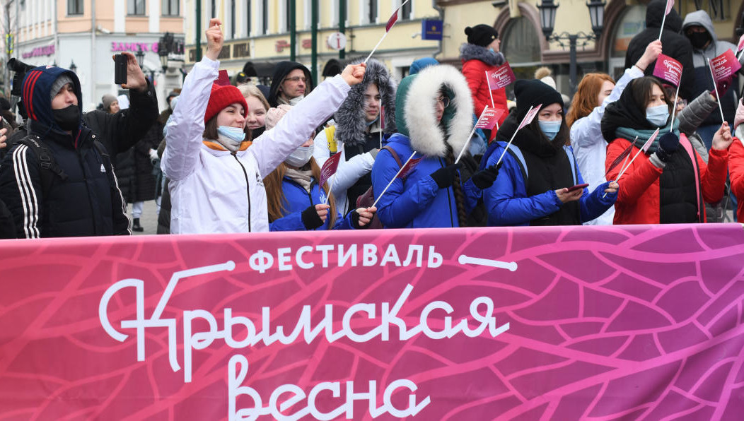 На фестивале «Крымская весна» горожан поздравил руководитель исполкома Рустем Гафаров.