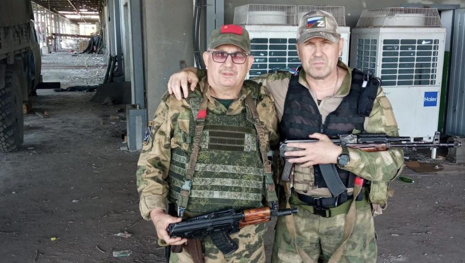 Руководитель татарстанского отделения партии «Коммунисты России» подписал контракт добровольца.