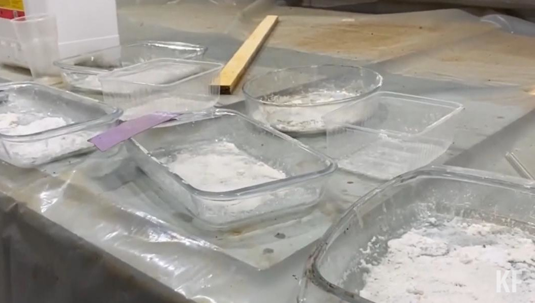 Во время обысков свыше 100 литров прекурсоров