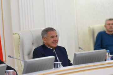 Глава РТ также пригласил татар Беларуси посетить республику.