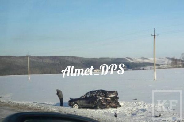 недалеко от деревни Федотово сегодня произошло ДТП с участием трех автомобилей. Об этом сообщается в группе «ДПС Альметьевск» в