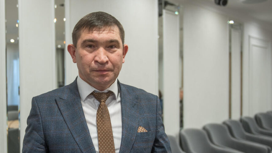 Ранее чиновник возглавлял фонд социального страхования России по Татарстану в автограде.
