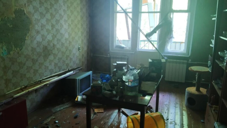 Взрыв произошёл в квартире на 5 этаже дома по улице Волгоградской.