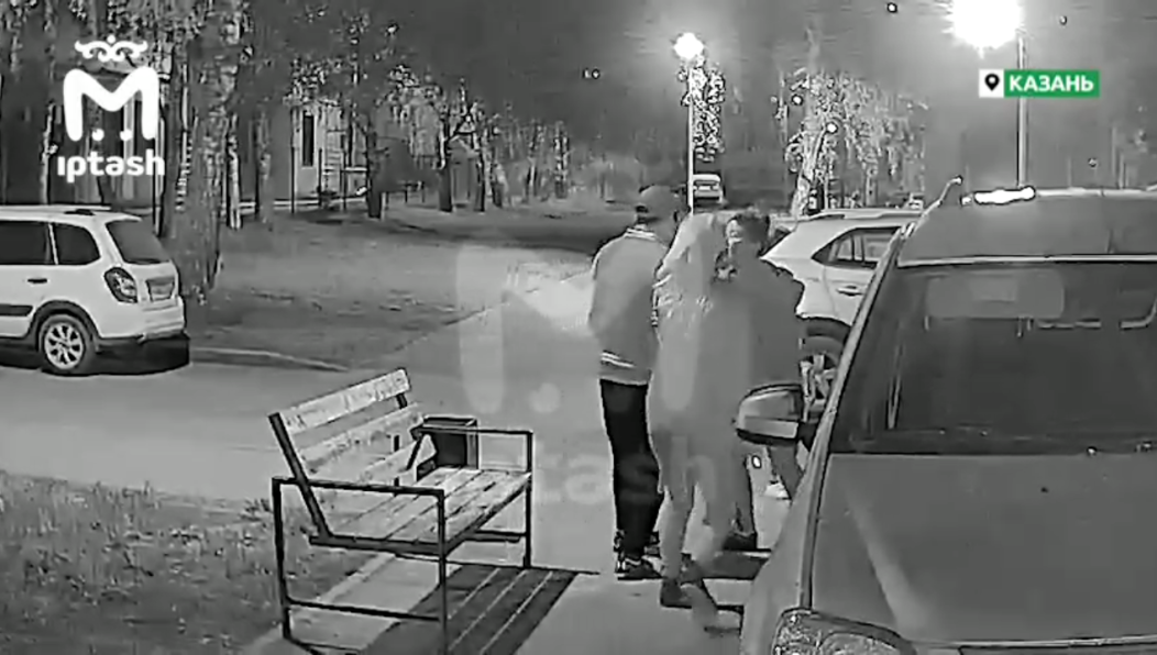 Драка началась после желания супруги уйти из дома вместе с ребенком.