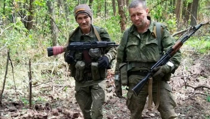 Внедорожник нужен для передвижения по территории боевых действий.