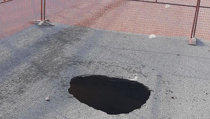 Сейчас участок огражден