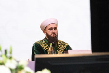 Камиль хазрат Самигуллин выложил поздравление на официальной странице духовного управления мусульман Республики Татарстан.
