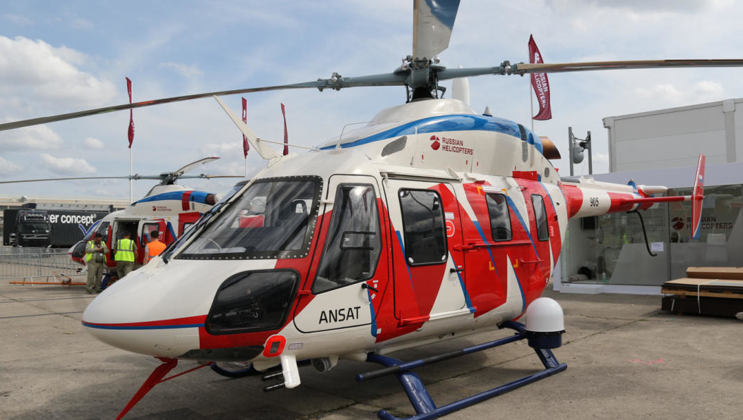 Оборудование вертолета высокоскоростным доступом к интернету позволит оставаться на связи даже во время полета.