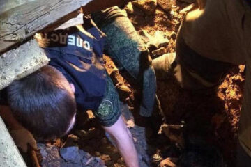 Тело 12-летнего подростка нашли под полом дома его старшего брата.