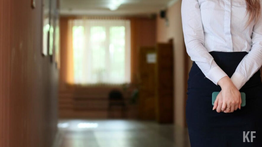 Родители одной из учащихся заметили&nbsp;&laquo;взрослые&raquo;&nbsp;разговоры в ее телефоне и обратились в правоохранительные органы.