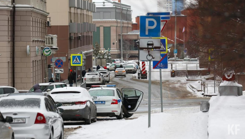 В полицейский участок доставили четырех граждан