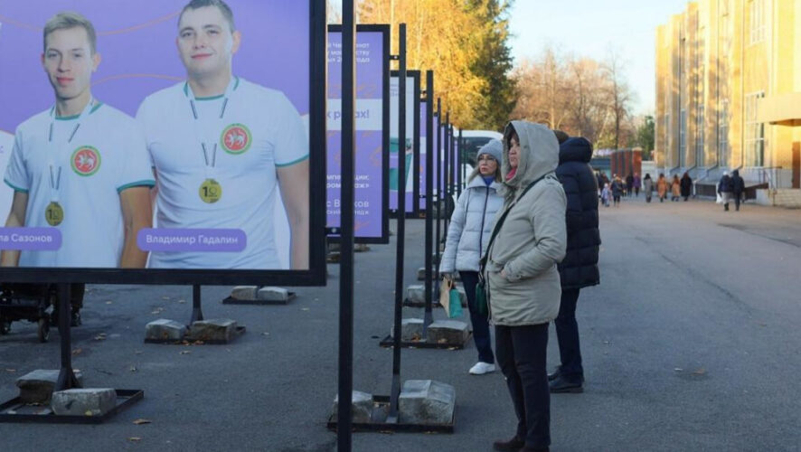 Там можно увидеть информационные стенды с&nbsp;данными о&nbsp;победителях.