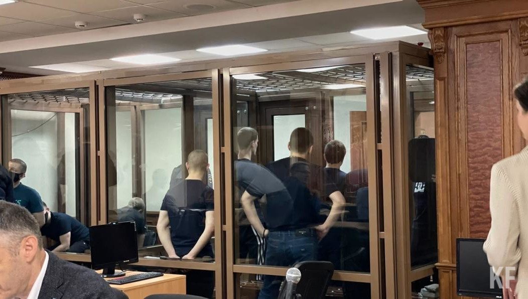 Родные характеризуют подсудимых исключительно положительно.