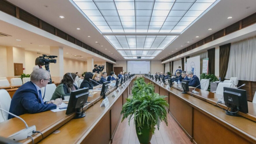 Заседание Совета провел ректор КФУ Ильшат Гафуров.