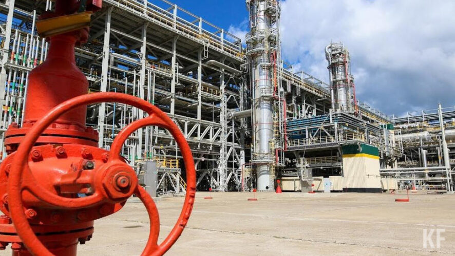 Из этой суммы 35 тысяч рублей приходятся на выплату из фондов предприятия.