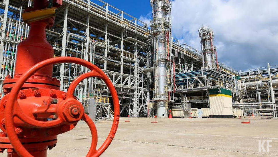 Из этой суммы 35 тысяч рублей приходятся на выплату из фондов предприятия.