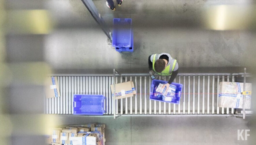 Организовали медосмотр и обследование контактировавших