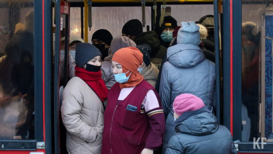 К проезду не были допущены чуть более двух тысяч человек.