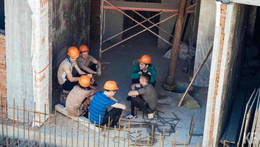 Сервис по поиску вакансий провел опрос.