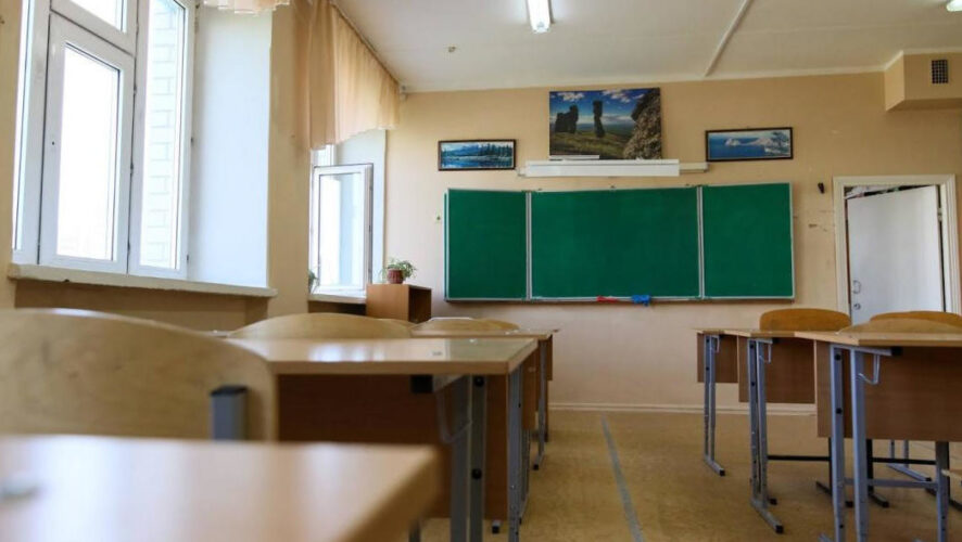 Также в учреждениях образования дефицит тьюторов.