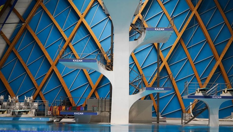 Мальчик был в коме после неудачного прыжка.