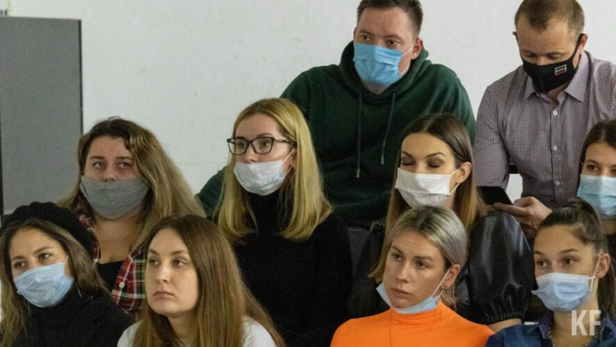 Ограничения пока не сняты на государственном уровне.