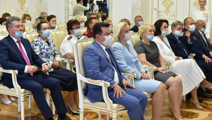 Их вручил президент республики Рустам Минниханов.