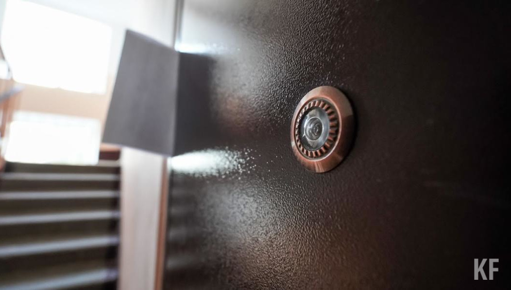 Сделать это можно через сервис «Народный контроль» или систему ГЛОНАСС-112.