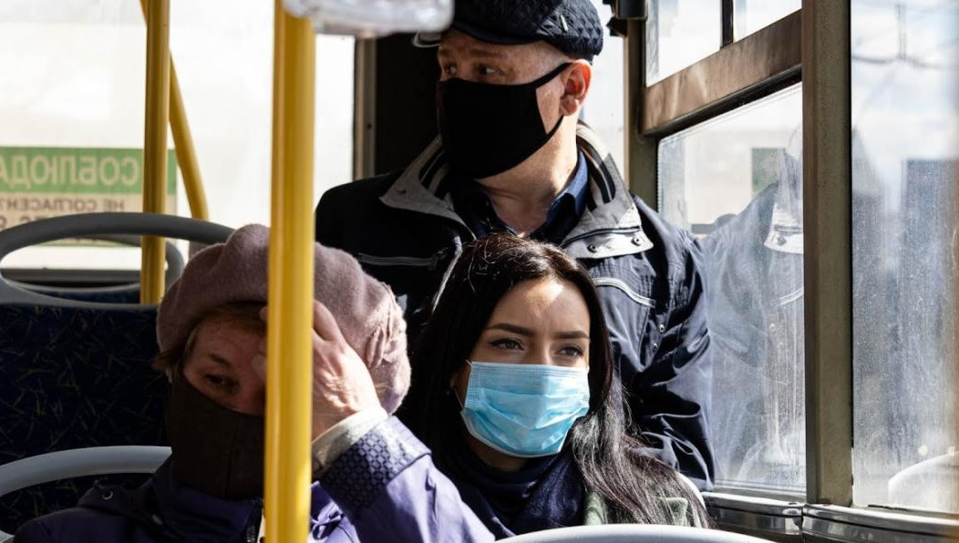 В автотранспортные предприятия поступают звонки и письма от возмущенных жителей республики.