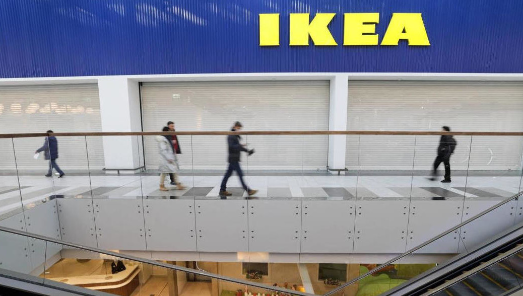 Под видом сотрудников магазина они предлагают помочь в «быстрой и выгодной» покупке товара.