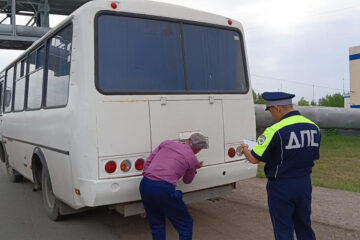 Среди задержанных оказались 57 водителей автобусов.